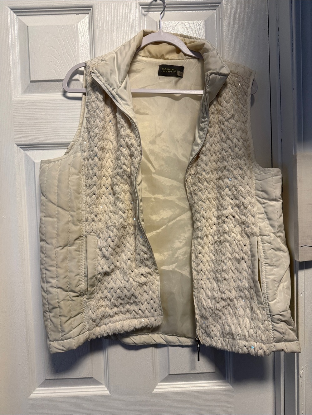 Casual Corner Cream Textured Quilted Vest